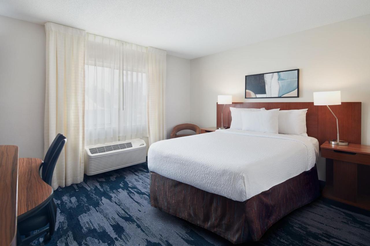 Fairfield Inn Huntsville Exterior photo